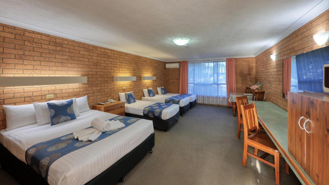 James Street Motor Inn Тувумба Экстерьер фото